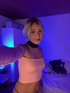 Snapshot of nani_rosse_of chatting on December 15, 2025, 10:04 pm nani rosse of online show from December 15, 2025, 10:04 pm