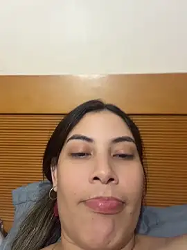 Snapshot of Anna_Bitch_Disgusting chatting on May 1, 2026, 4:39 am Anna Bitch Disgusting online show from May 1, 2026, 4:39 am