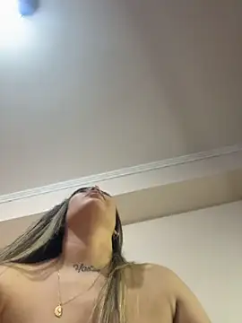 Snapshot of Anna_Bitch_Disgusting chatting on February 1, 2026, 5:17 am Anna Bitch Disgusting online show from February 1, 2026, 5:17 am