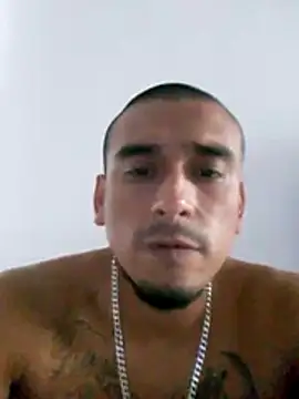 Snapshot of Solo_privado chatting on March 26, 2026, 9:35 pm Solo privado online show from March 26, 2026, 9:35 pm