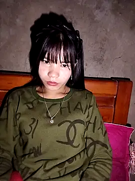 Snapshot of gugu0022 chatting on February 1, 2026, 10:41 pm gugu0022 online show from February 1, 2026, 10:41 pm