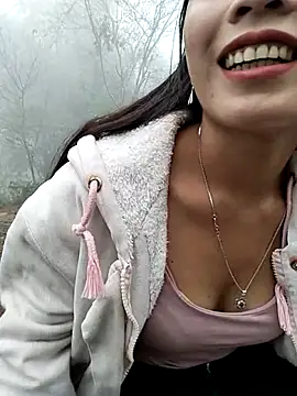 Snapshot of gugu0022 chatting on February 3, 2026, 2:53 am gugu0022 online show from February 3, 2026, 2:53 am