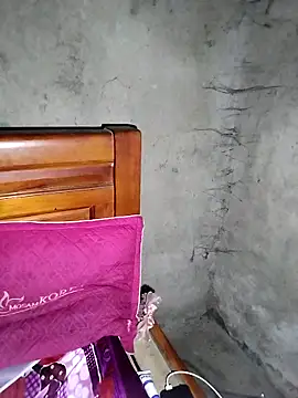 Snapshot of gugu0022 chatting on January 17, 2026, 10:35 pm gugu0022 online show from January 17, 2026, 10:35 pm