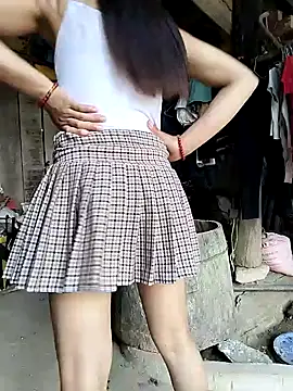 gugu0022 online show from May 26, 2026, 11:58 pm