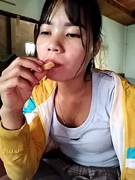 Snapshot of gugu0022 chatting on February 24, 2026, 4:13 am gugu0022 online show from February 24, 2026, 4:13 am