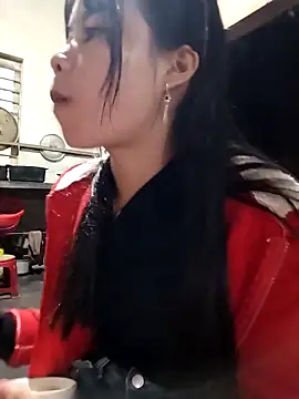 Snapshot of gugu0022 chatting on February 14, 2026, 12:11 am gugu0022 online show from February 14, 2026, 12:11 am