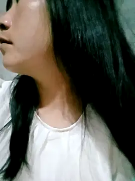 Snapshot of Micky_baby chatting on April 18, 2026, 10:43 pm Micky baby online show from April 18, 2026, 10:43 pm