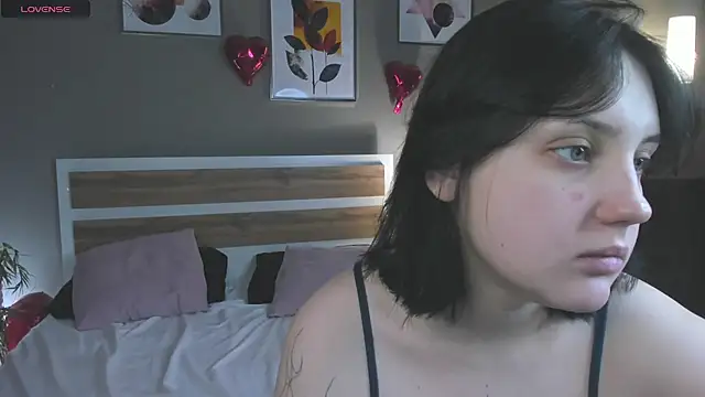 Snapshot of hey_tessa chatting on February 16, 2026, 8:18 pm hey tessa online show from February 16, 2026, 8:18 pm