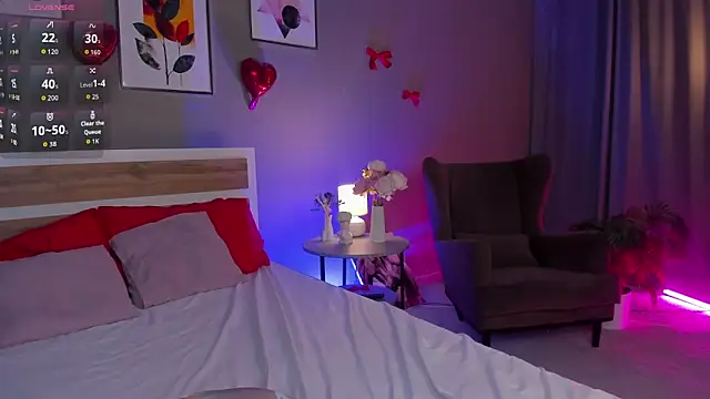 Snapshot of hey_tessa chatting on February 25, 2026, 7:58 pm hey tessa online show from February 25, 2026, 7:58 pm