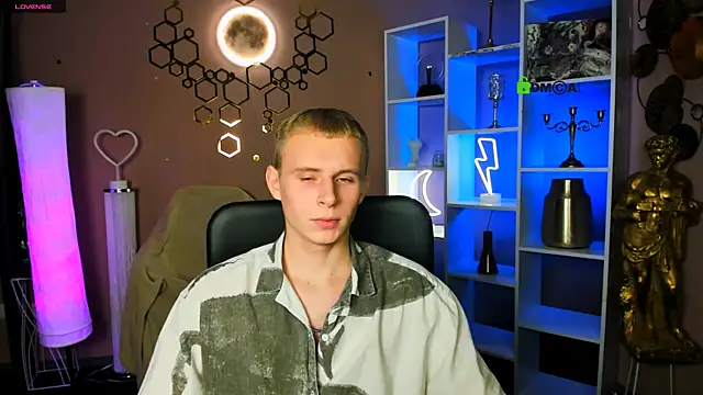 Snapshot of rafael_bien chatting on November 24, 2025, 8:09 pm rafael bien online show from November 24, 2025, 8:09 pm