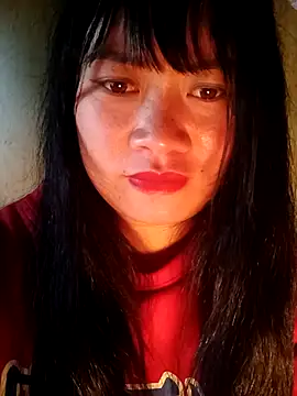 LyZii2k7 online show from December 5, 2025, 5:50 am