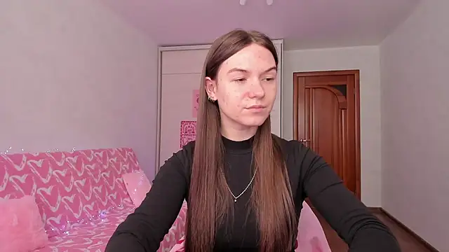 luna lust 212 online show from April 21, 2026, 12:23 pm