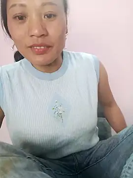 t-t-babe online show from December 1, 2025, 7:42 am