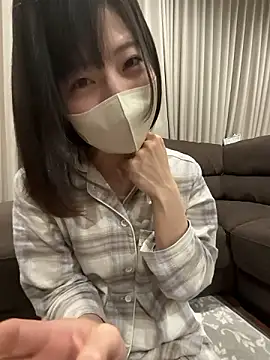 mayumichan13 online show from April 15, 2026, 8:20 pm