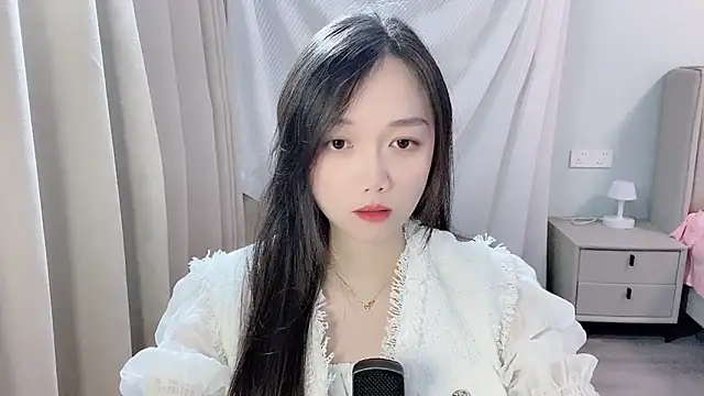 BoiI2u online show from November 19, 2025, 3:34 pm