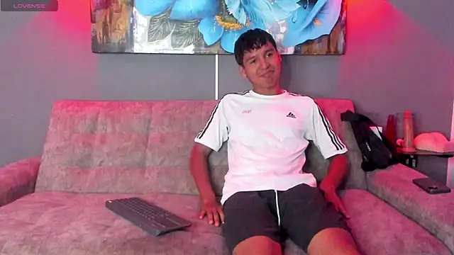 Snapshot of Carl-Milton chatting on November 13, 2025, 12:31 pm Carl-Milton online show from November 13, 2025, 12:31 pm