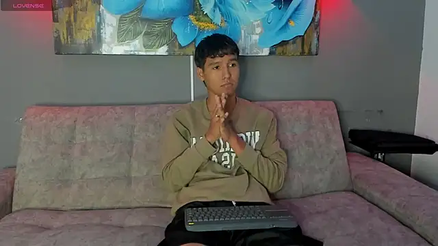 Snapshot of Carl-Milton chatting on November 16, 2025, 12:59 am Carl-Milton online show from November 16, 2025, 12:59 am