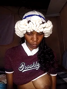 Beverlygurlx6 online show from May 4, 2026, 4:43 pm
