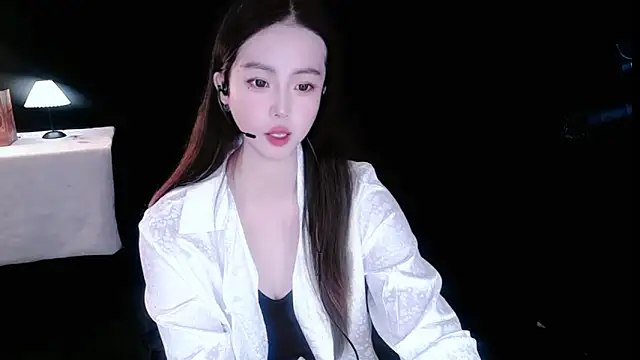 nannanbaby002 online show from November 24, 2025, 3:01 pm