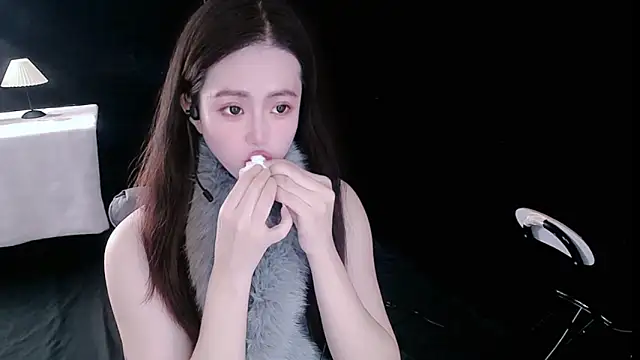 nannanbaby002 online show from December 1, 2025, 1:12 pm