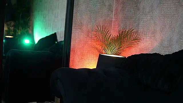 BikiJo online show from November 20, 2025, 7:25 pm