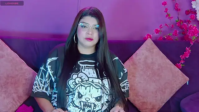 antonella contti  online show from December 5, 2025, 8:17 pm