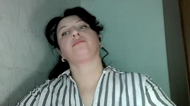 MelinaAx online show from April 13, 2026, 7:29 pm