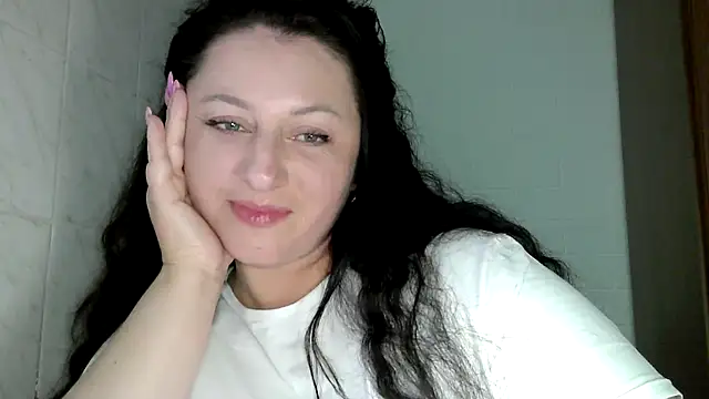 Snapshot of MelinaAx chatting on May 13, 2026, 7:10 pm MelinaAx online show from May 13, 2026, 7:10 pm