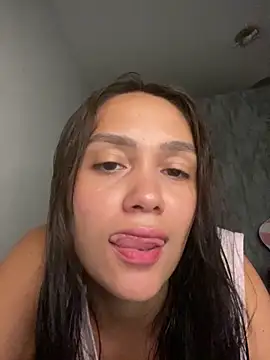 carolsapequinha online show from February 25, 2026, 11:21 am