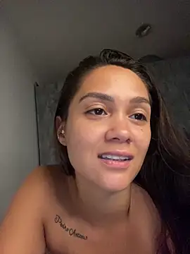 carolsapequinha online show from April 1, 2026, 2:14 pm