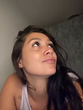 carolsapequinha online show from March 6, 2026, 11:05 am