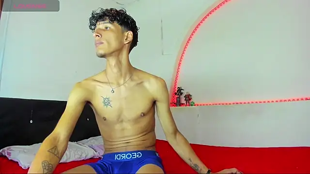 kaiborman00 online show from March 23, 2026, 3:17 am