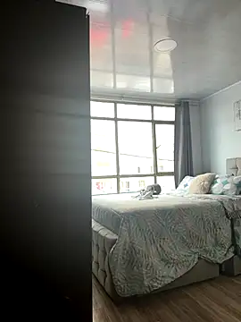 anna evans9 online show from November 25, 2025, 4:29 pm