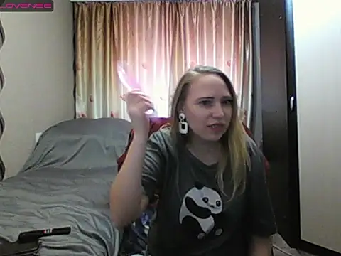 JenniDeep online show from February 20, 2026, 11:12 am