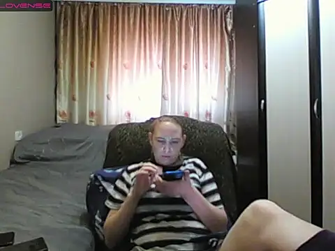 JenniDeep online show from April 3, 2026, 9:27 am