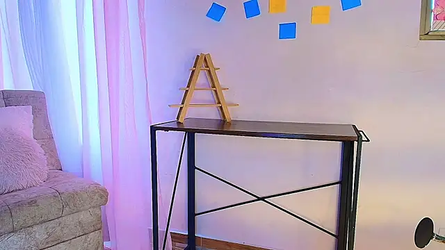 lizzy kane online show from April 19, 2026, 8:22 pm