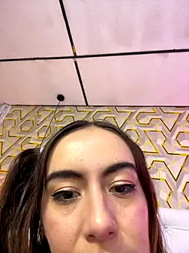 Snapshot of MelanyyJhonson15 chatting on November 18, 2025, 10:13 pm MelanyyJhonson15 online show from November 18, 2025, 10:13 pm