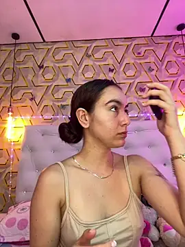 MelanyyJhonson15 online show from February 8, 2026, 4:15 pm