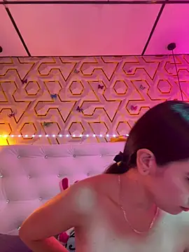 MelanyyJhonson15 online show from February 4, 2026, 2:28 am