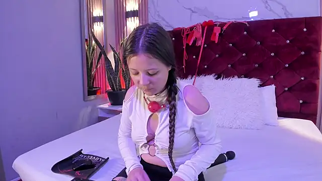 Danna-Rouse online show from February 7, 2026, 8:28 pm