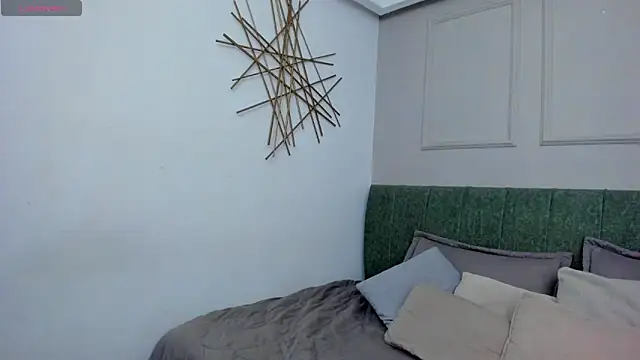 Dulce emi online show from February 15, 2026, 12:15 pm