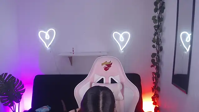 ruby rouger online show from November 25, 2025, 12:38 pm