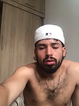 Snapshot of sebas-777masterr chatting on November 28, 2025, 1:33 pm sebas-777masterr online show from November 28, 2025, 1:33 pm