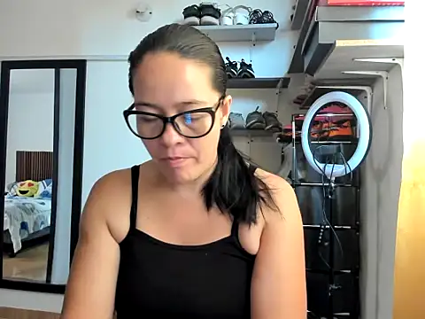 Snapshot of caroline_47 chatting on February 11, 2026, 1:11 pm caroline 47 online show from February 11, 2026, 1:11 pm