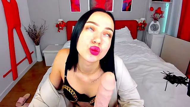 AlisenPlam online show from February 3, 2026, 7:46 am