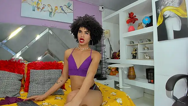 Snapshot of Zaira_sofiaa chatting on May 9, 2026, 2:15 am Zaira sofiaa online show from May 9, 2026, 2:15 am