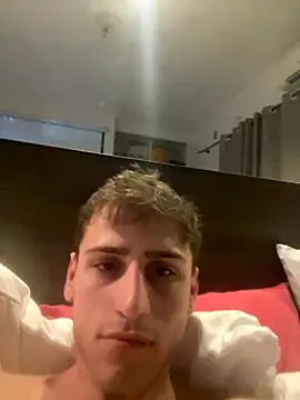 z4nett1 online show from December 3, 2025, 12:55 am