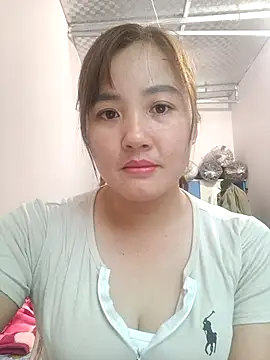 Little-Red123 online show from November 17, 2025, 12:47 am