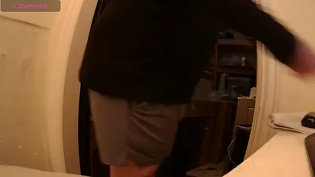 Snapshot of NaZtySar4h chatting on December 15, 2025, 11:10 pm NaZtySar4h online show from December 15, 2025, 11:10 pm