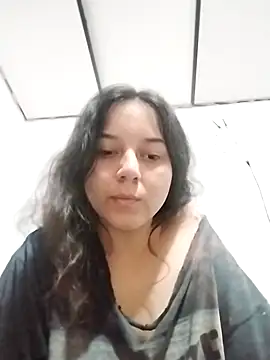 chibi love online show from November 21, 2025, 9:08 am